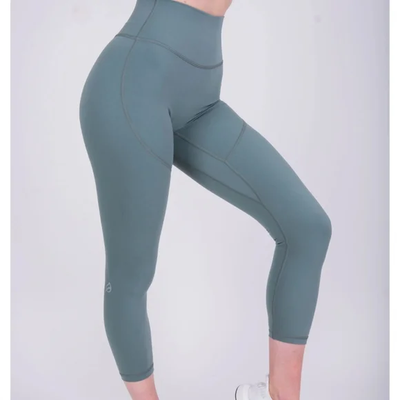 The Shelby Legging 23" - Picture 1 of 4